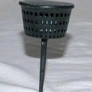 PLASTIC FERTILISER BASKET